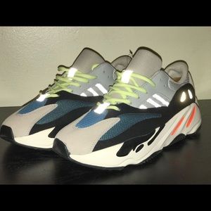 Yeezy Wave Runner Men’s Size 10